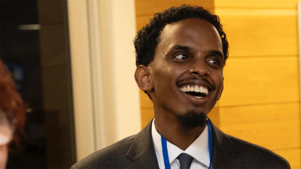 Socialist Dem mayoral candidate knocked over foreign-language rally as he loses key endorsement