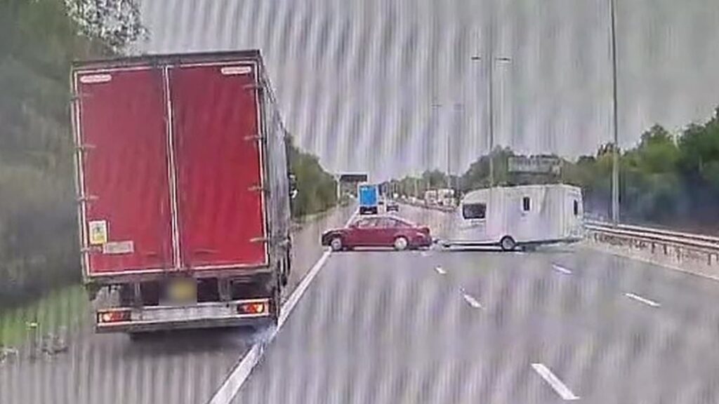 Private: Heart-stopping moment driver loses control of his wobbling caravan – leaving it obliterated across the motorway Heart-stopping moment driver loses control of his wobbling caravan - leaving it obliterated across the motorway