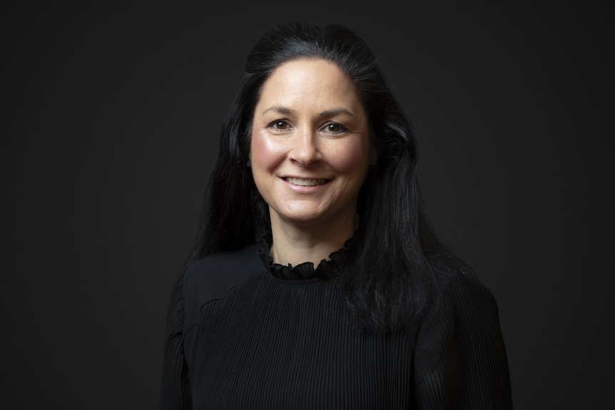 A portrait image of Sarah Benson.