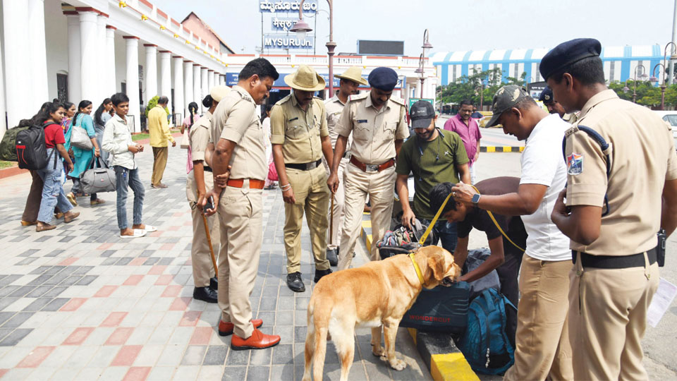 Private: Echo of Delhi blast: High Alert Echo of Delhi blast: High Alert