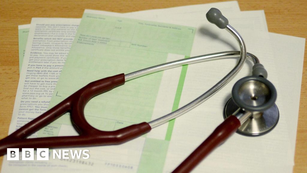 Private: NHS doctor suspended over alleged antisemitic social media posts NHS doctor suspended over alleged antisemitic social media posts