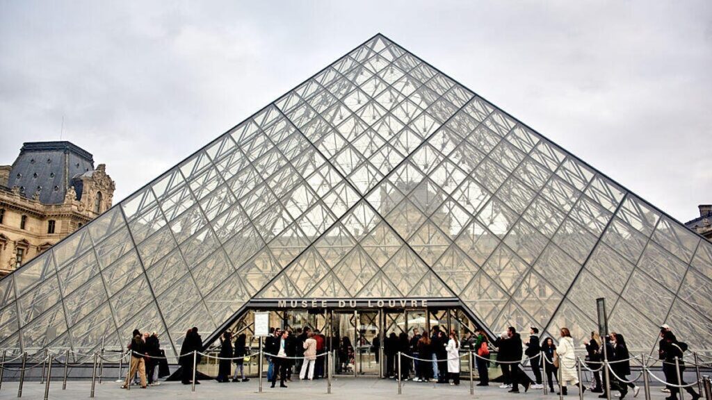 The courtyard of the Louvre weeks after the heist.