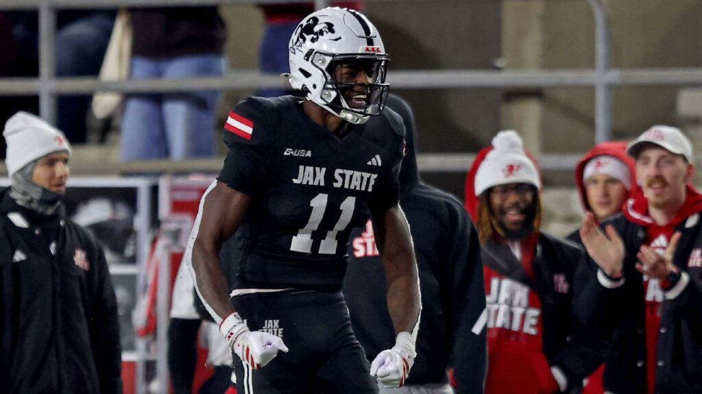 Private: College football bowl season: MVPs for the first two bowl games of the season College football bowl season: MVPs for the first two bowl games of the season