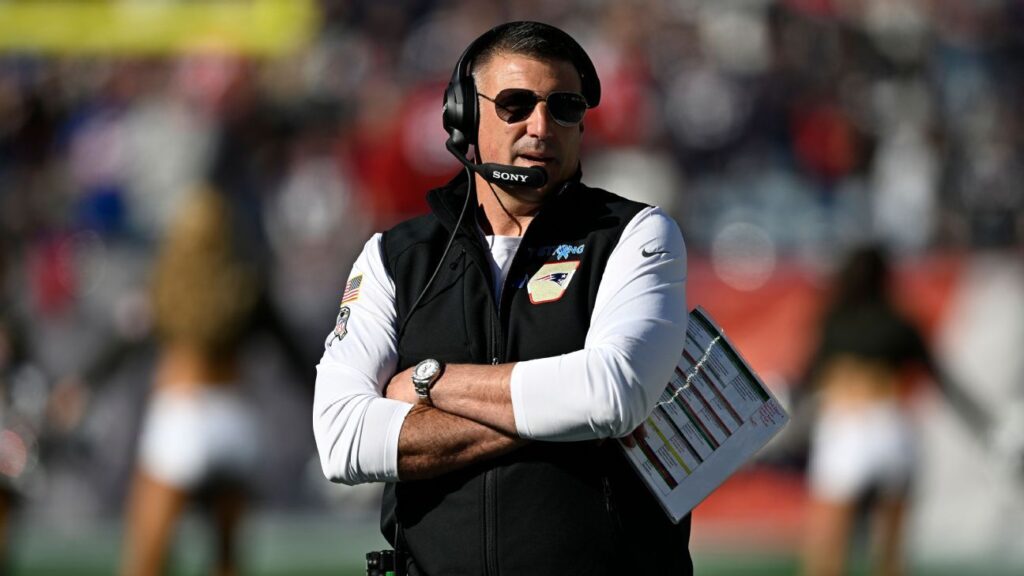 How Mike Vrabel galvanized Patriots to top of AFC in a year