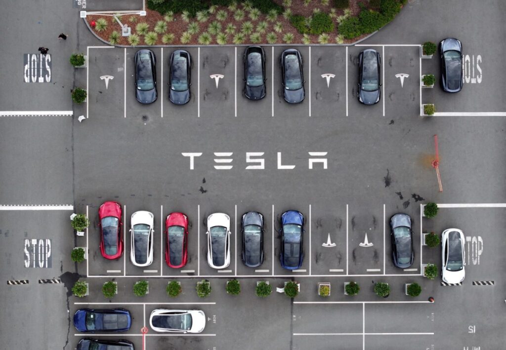 overhead of Tesla parking lot
