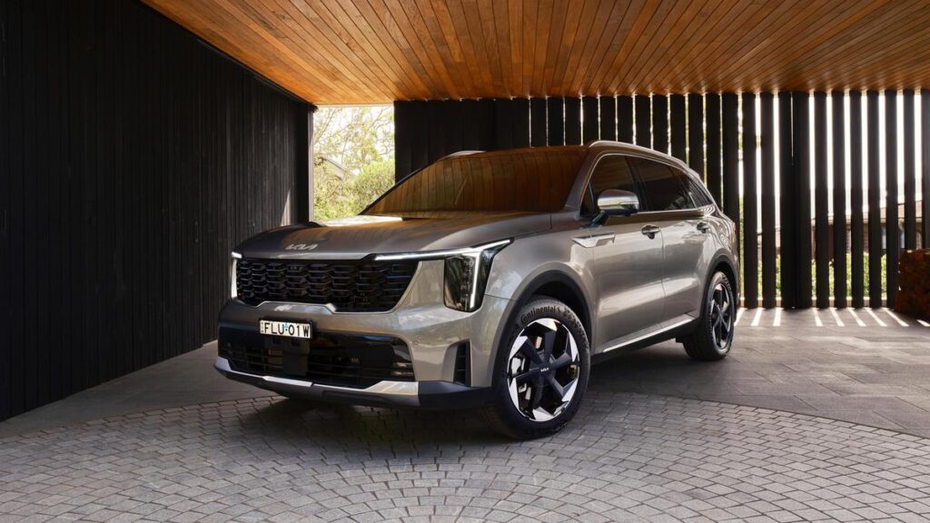 2026 Kia Sorento price and specs