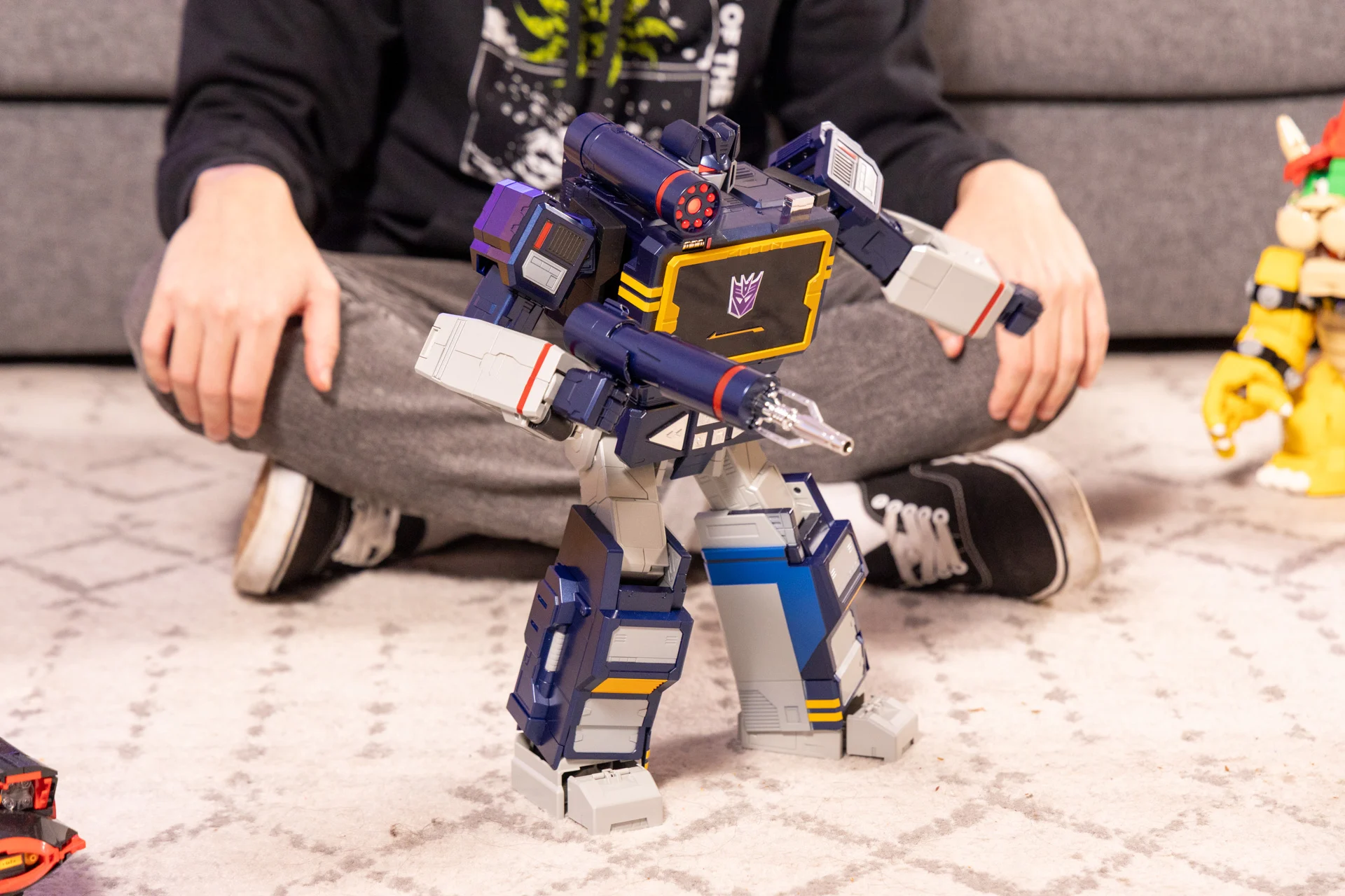 Robosen Soundwave Cassette Speaker Review 11