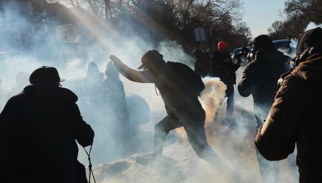 Appeals court indefinitely halts judge’s limits on ICE tactics in Minnesota